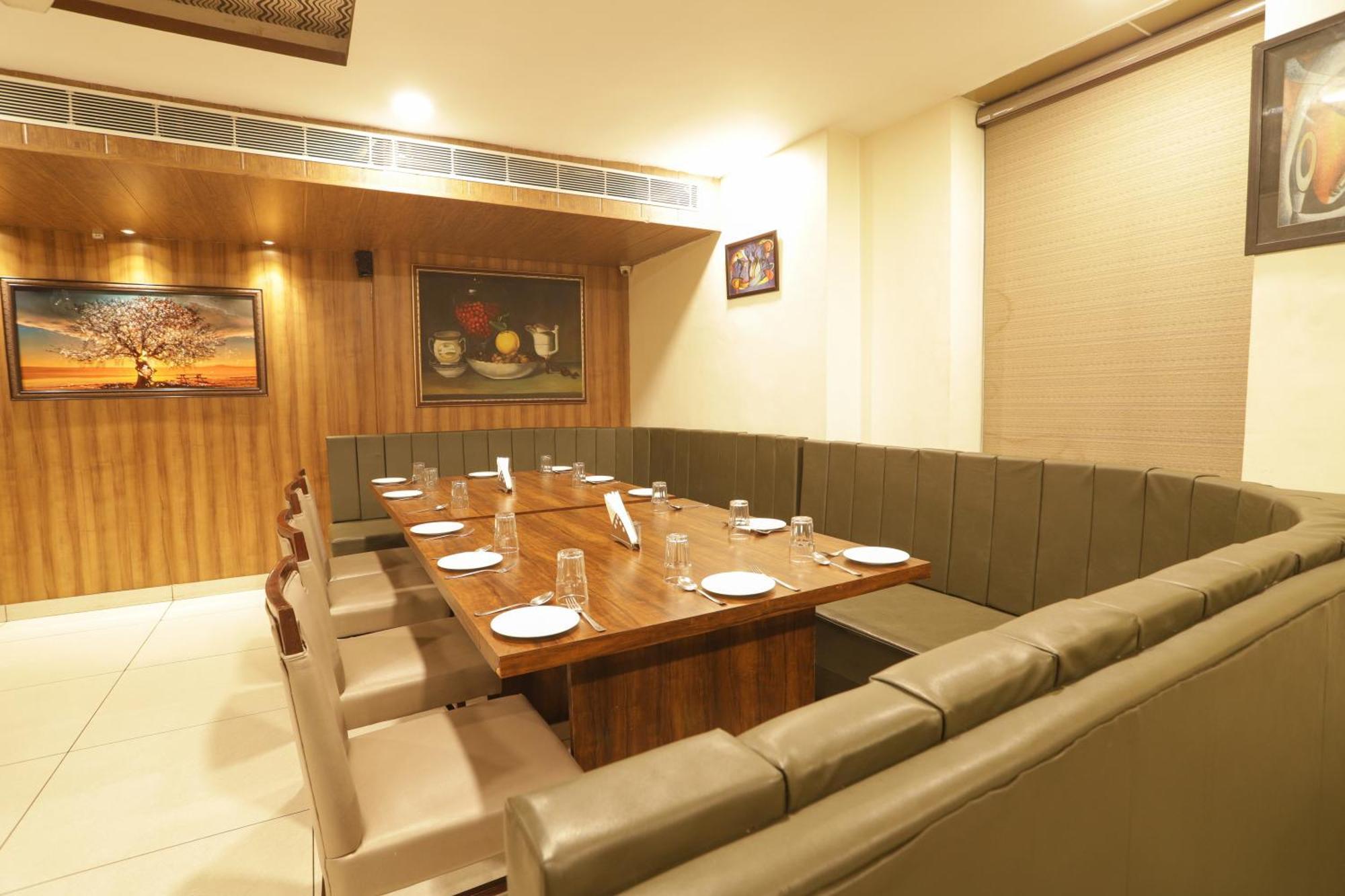 Hotel Razia Inn Hisār Екстериор снимка