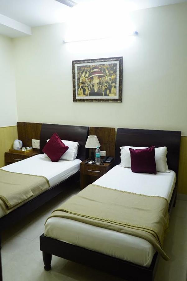 Hotel Razia Inn Hisār Екстериор снимка