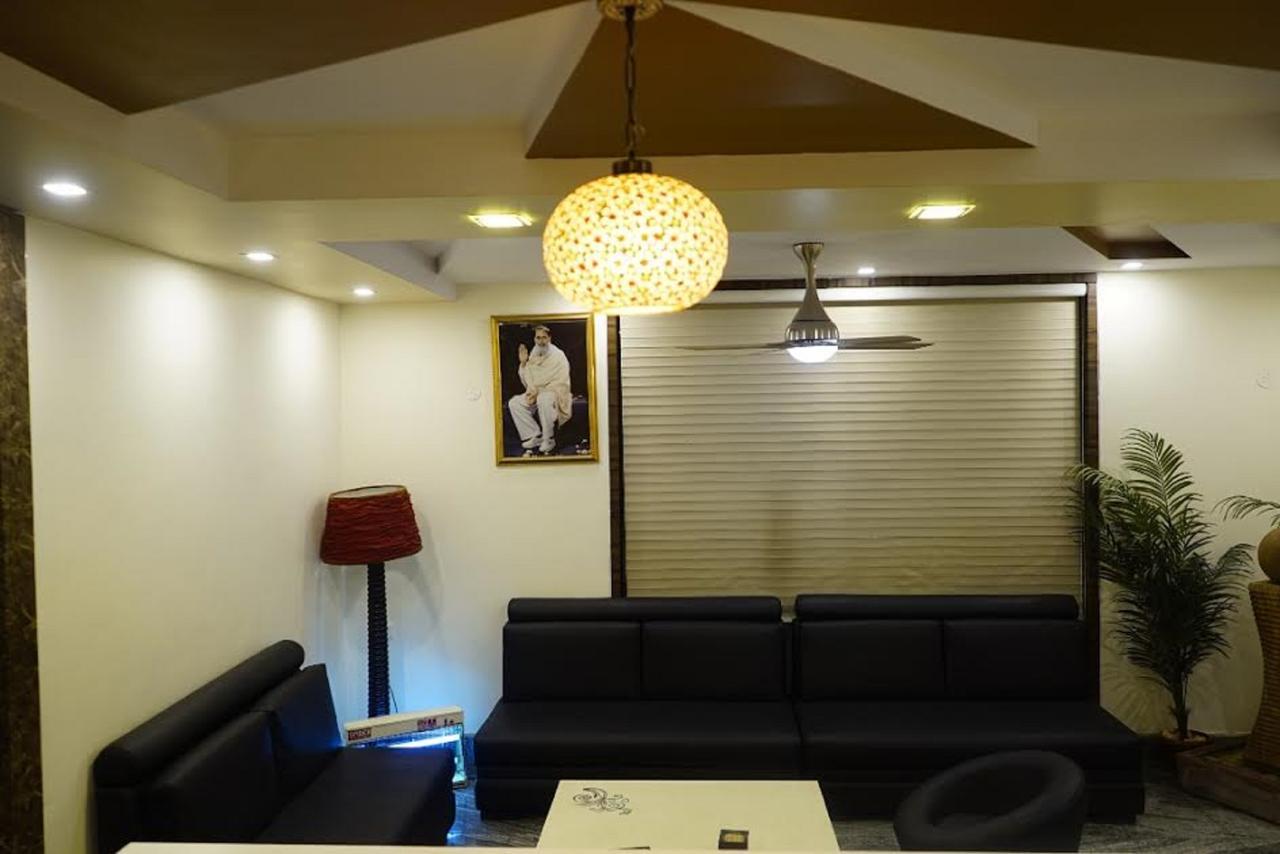 Hotel Razia Inn Hisār Екстериор снимка