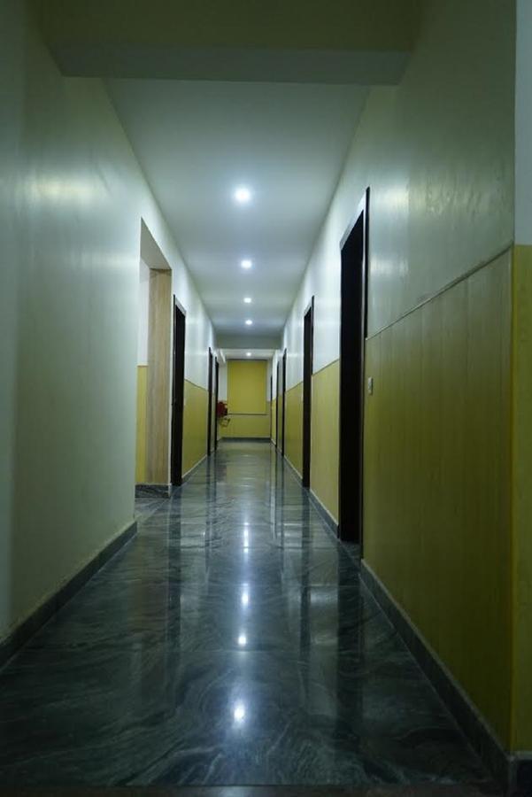 Hotel Razia Inn Hisār Екстериор снимка